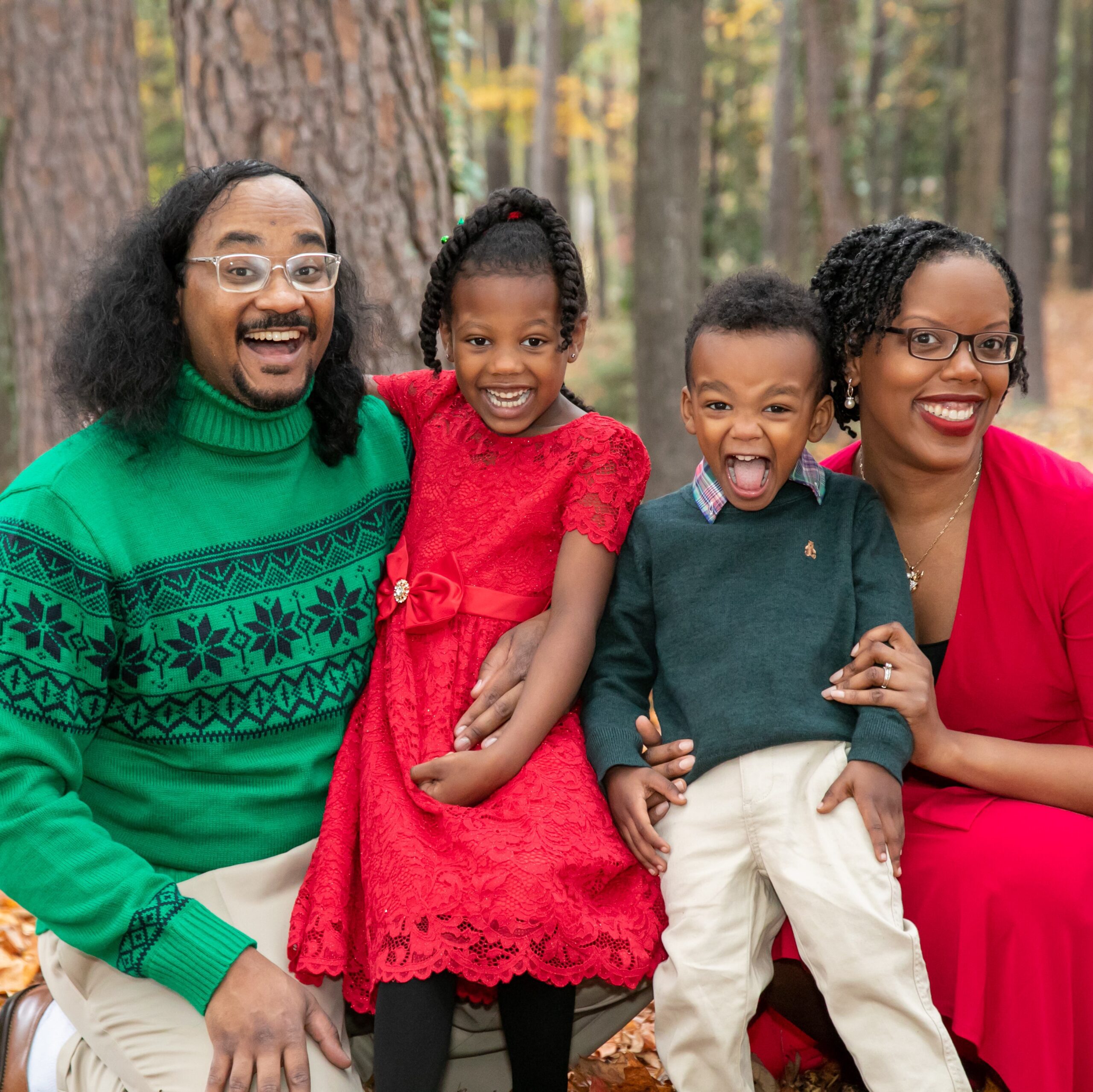 Family of 4 in Autumn